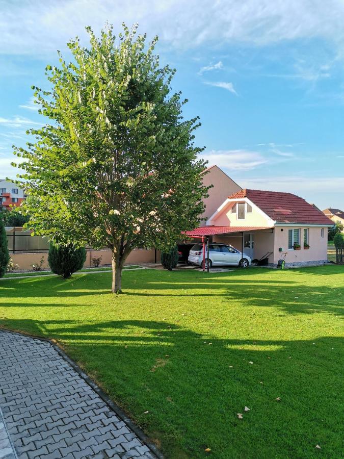 Casuta Cu Tei Villa Oradea Exterior foto