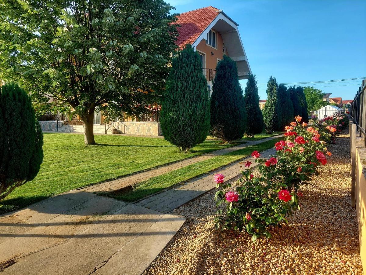 Casuta Cu Tei Villa Oradea Exterior foto
