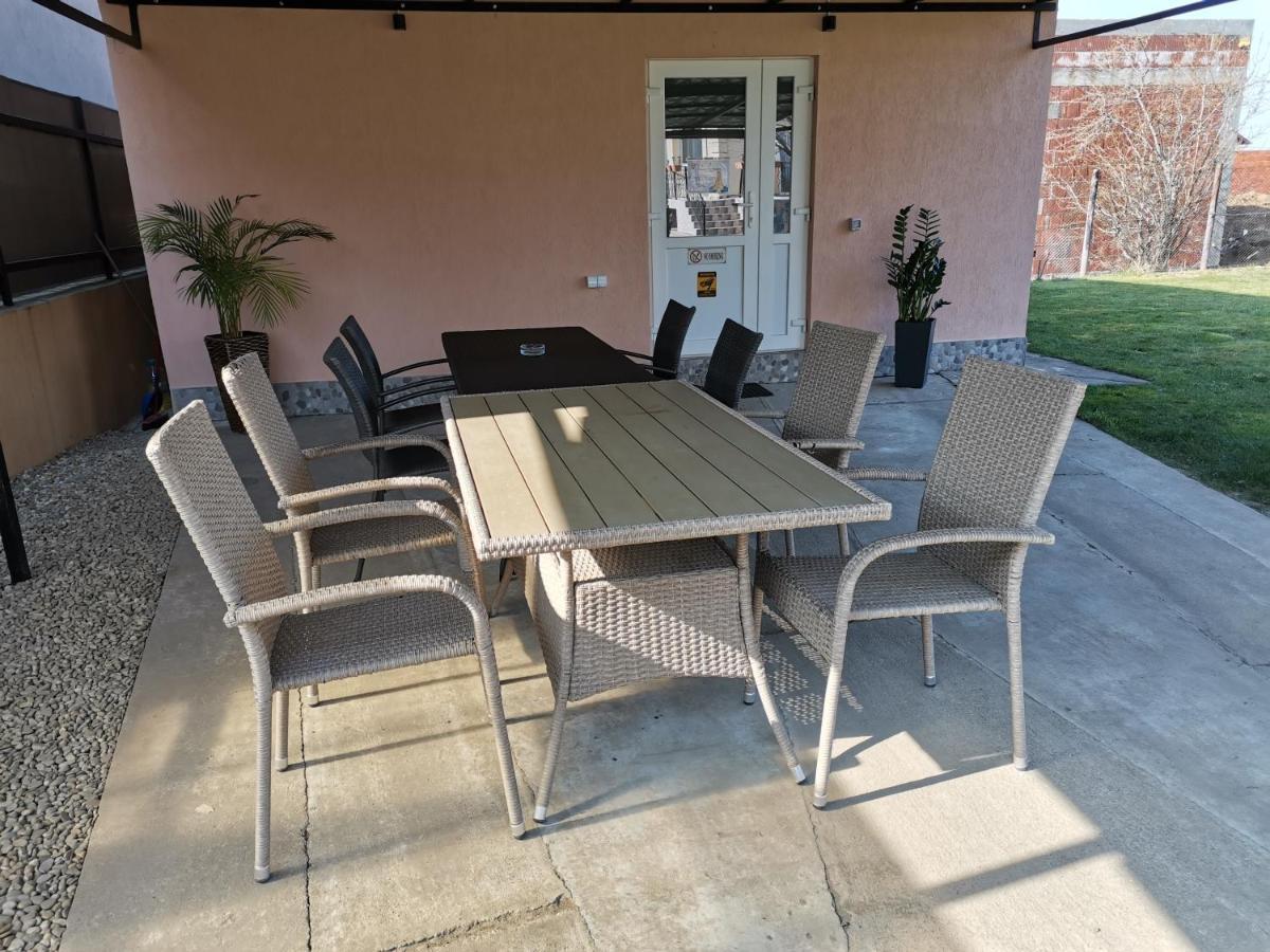 Casuta Cu Tei Villa Oradea Habitación foto